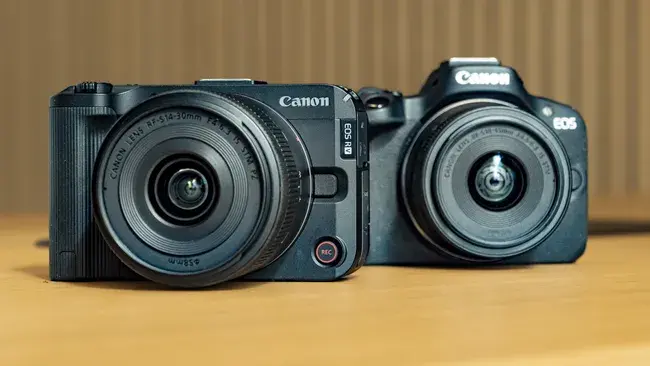 EOS R50 V