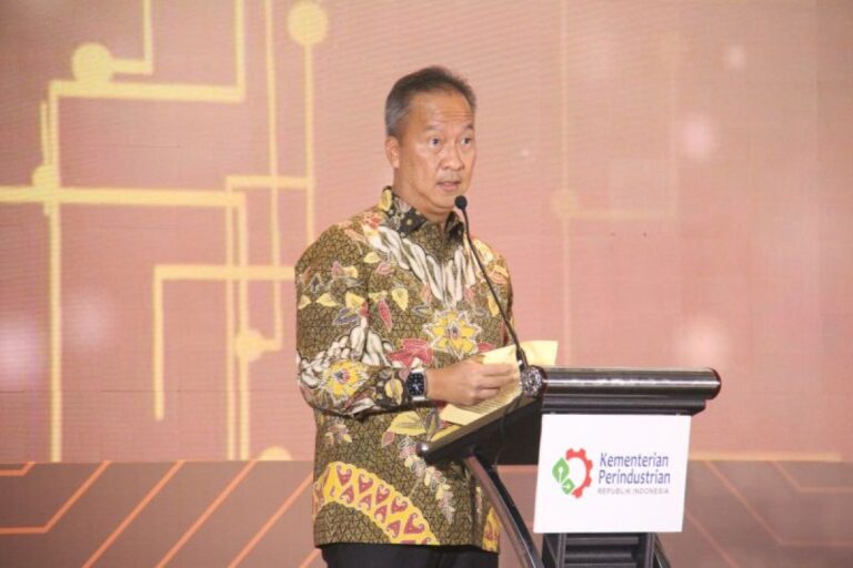 Relaksasi Impor Tekan Industri, Kemenperin Dorong Pembatasan