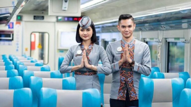 KAI Services Buka Lowongan Pramugara dan Pramugari Kereta Api, Ini Syarat dan Cara Daftarnya