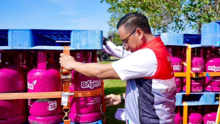 Misi Kemanusiaan Pertamina: 144 Tabung LPG Diterbangkan ke Aceh yang Terisolasi