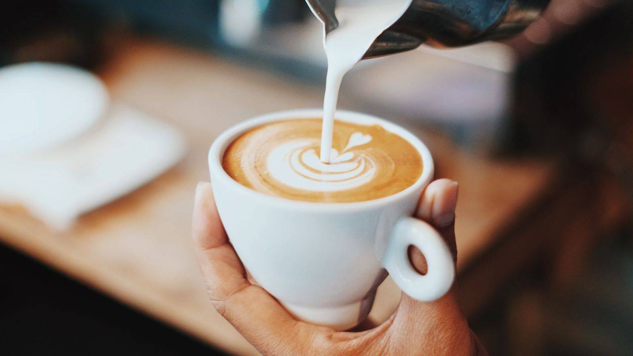 Studi Ungkap Minum Kopi 2–3 Cangkir Sehari Bisa Bantu Kurangi Stres
